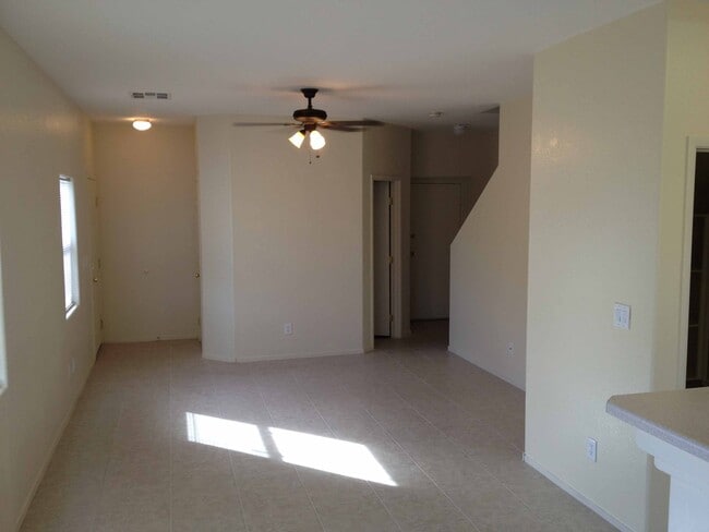 Building Photo - Two Story townhouse with one car garage.