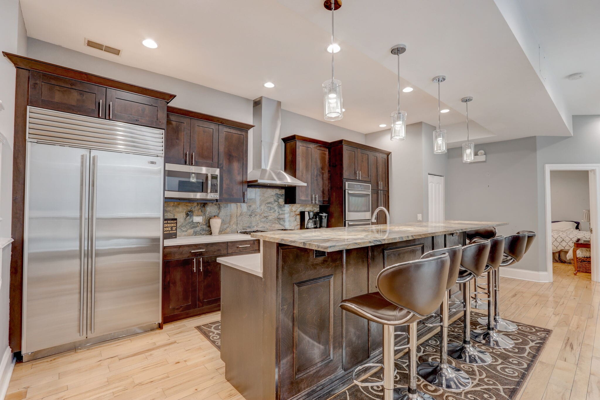 Building Photo - 20 W Ontario St