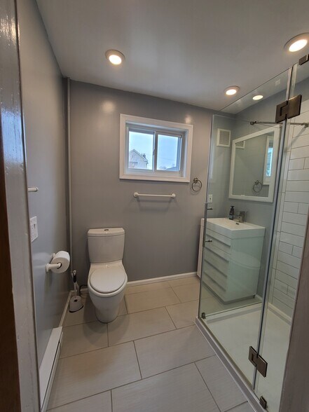 Bathroom - 66 Hillside St