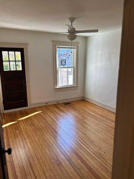 Building Photo - 103 E 32nd St