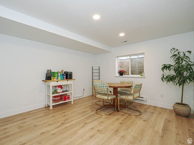 Building Photo - 9888 Borg Dr