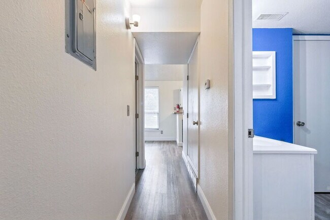 Building Photo - 4911 Garrison St