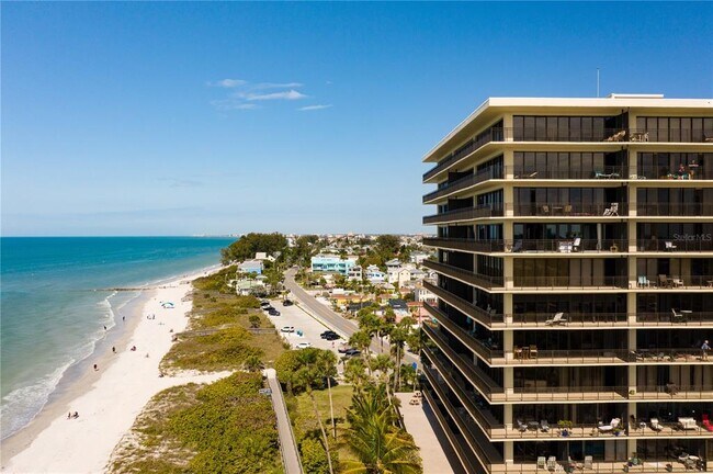 Building Photo - 7650 Bayshore Dr