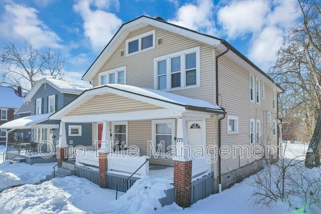 Building Photo - 775 S 17th St