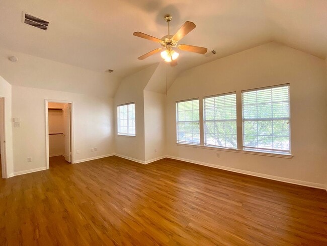 Building Photo - Lovely home in desirable Scofield Farms!