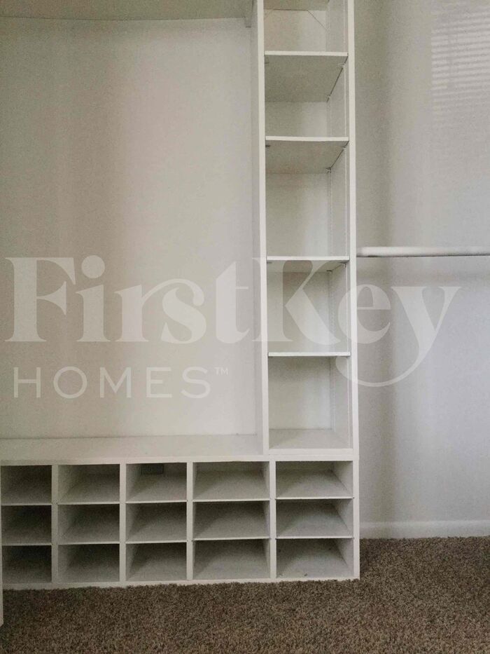 Building Photo - 8634 Lighthorse Dr