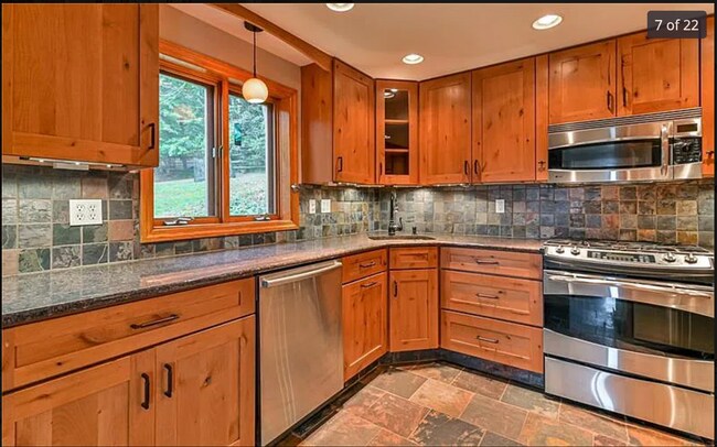 Building Photo - 726 Orchard Hill Dr