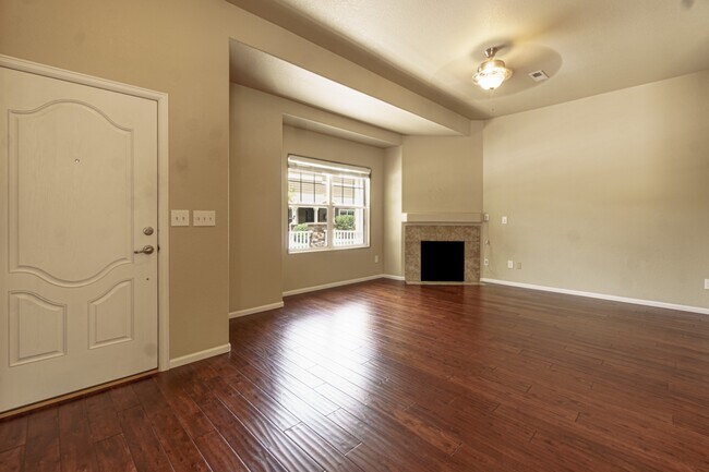Building Photo - 5604 Saint Patrick View
