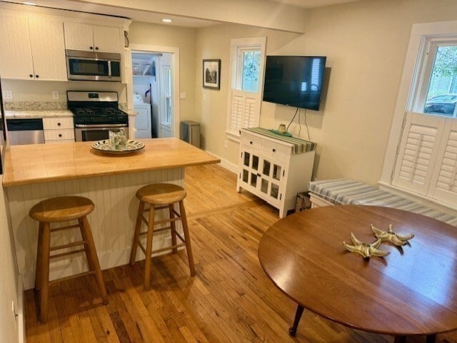 Building Photo - 428 Main St