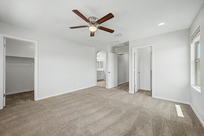 Building Photo - 2934 N 71st Pl