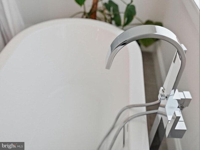 Building Photo - 2504 12th St N