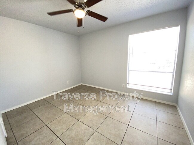 Building Photo - 6812 Trail Lake Dr