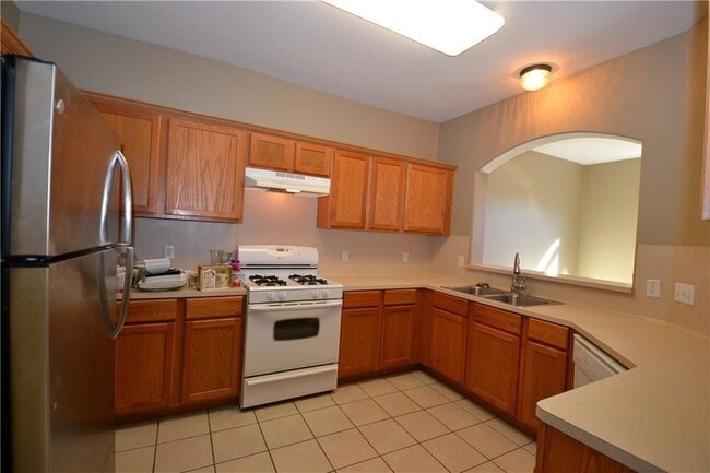 Building Photo - 5624 Toscana Ave