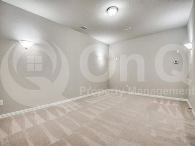 Building Photo - 4125 Portola Dr