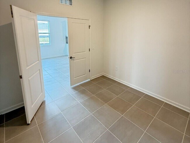 Building Photo - 4505 Ochos Rios Pl