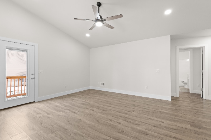 Building Photo - 818 Burr St