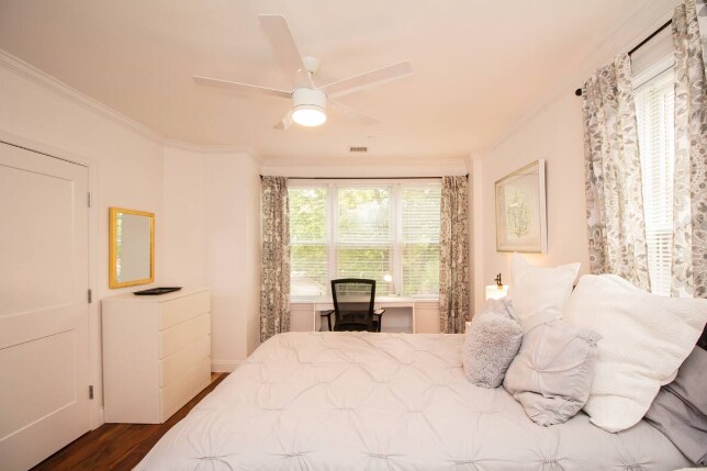 Building Photo - 1008 Tremont St