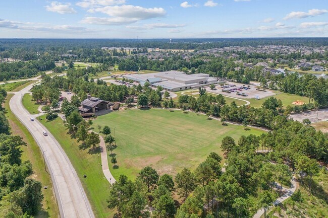 Building Photo - 166 Lindenberry Cir