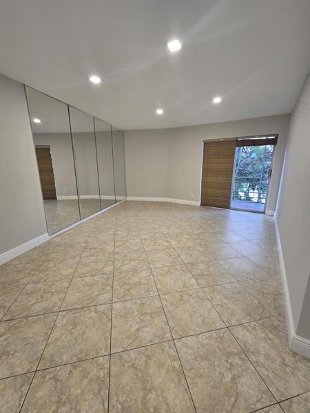 Building Photo - 4121 Stirling Rd