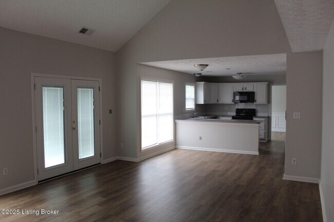 Building Photo - 10945 Symington Cir