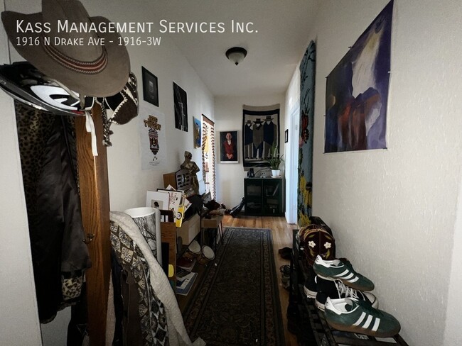 Primary Photo - 1916 N Drake Ave