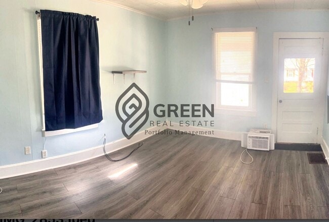 Building Photo - 196 S Grand Ave