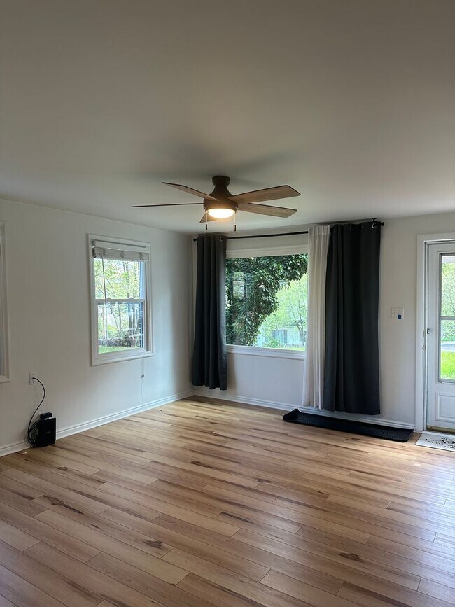 Primary Photo - Healy Duplex
