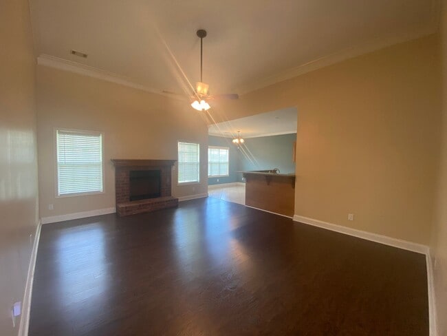 Building Photo - 102 Bryce Dr