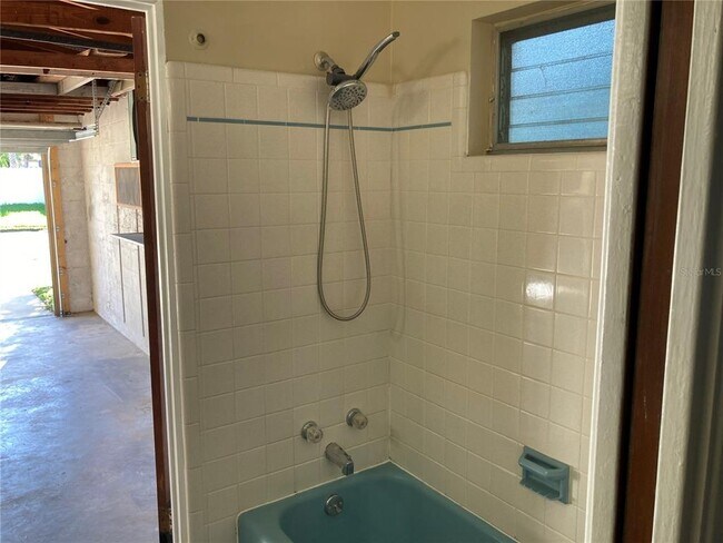 Building Photo - 1194 Porter Dr