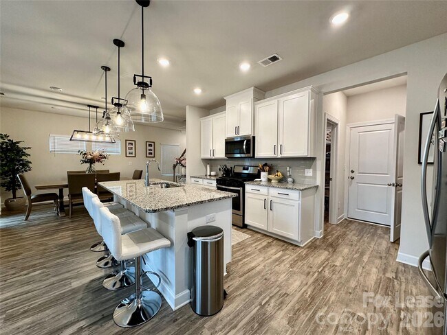 Building Photo - 6212 Hailstone Rd