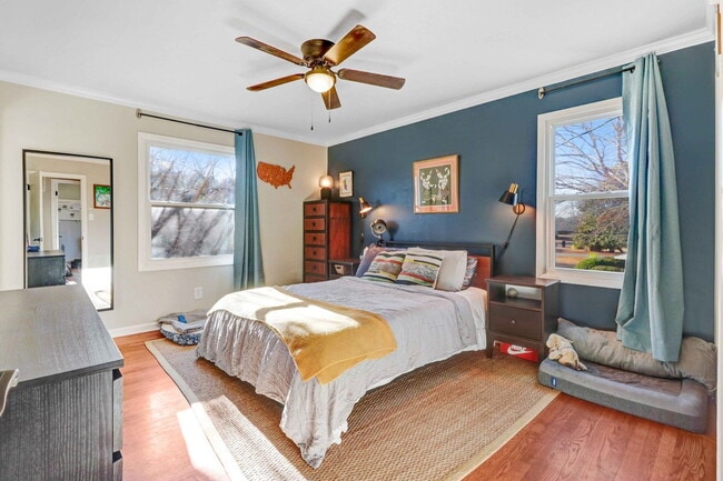 Building Photo - SPACIOUS & UPDATED 2-Story in Goldsboro *Convenient Location*