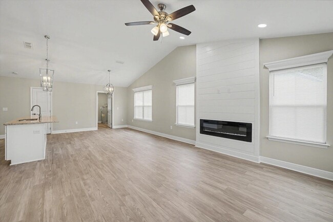 Building Photo - 37 Haida Trail