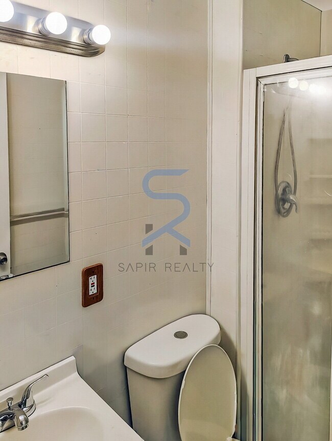 Building Photo - Move in before December 31st and choose your reward: a $250 Amazon Gift Card or a 55" Smart TV!