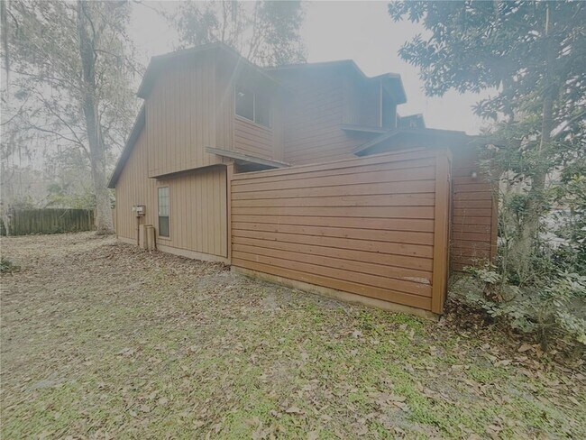 Building Photo - 900 SW 62nd Blvd