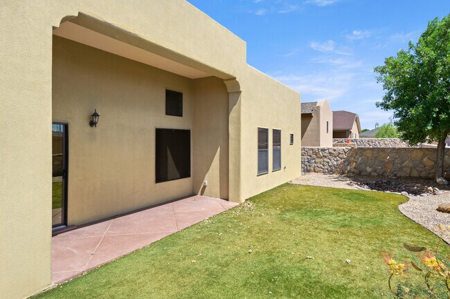 Building Photo - 3950 Agua De Vida Dr