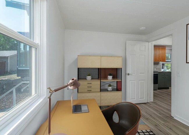 Building Photo - 266 NW Riverside Blvd