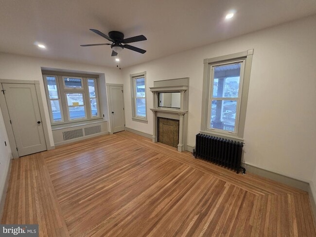 Building Photo - 434 S Fourth St