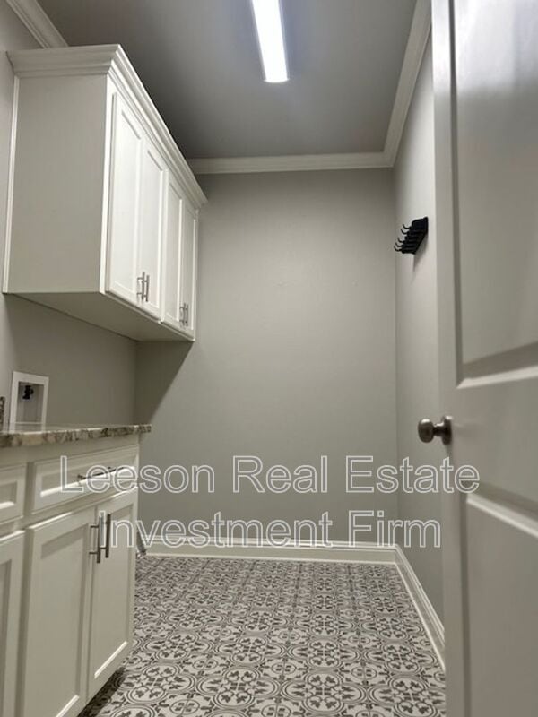 Building Photo - 2076 Highpoint Pl