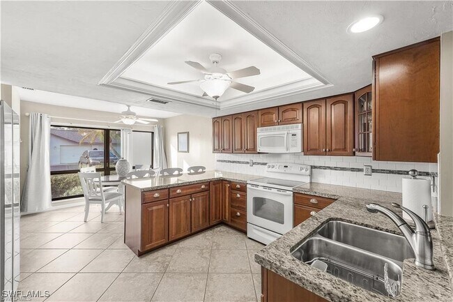 Building Photo - 205 Deerwood Cir