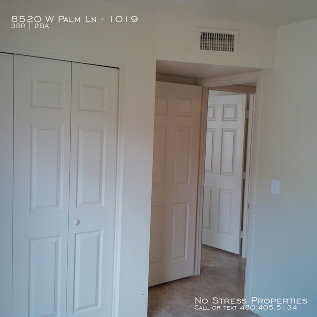 Building Photo - 8520 W Palm Ln