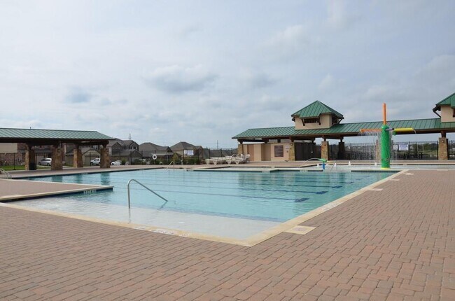 Building Photo - 6056 Urbano Bnd