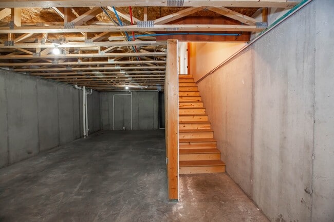 Building Photo - 3D Tour Available - Quick Access to Fort Riley + Community Pool + Washer & Dryer + Lawn Care incl...