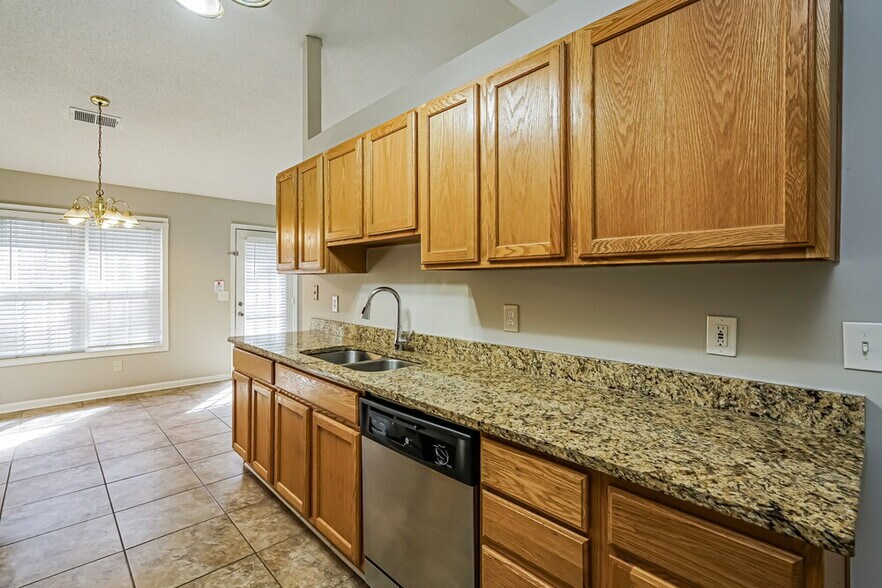 Building Photo - 75 Pooles Bend Ct