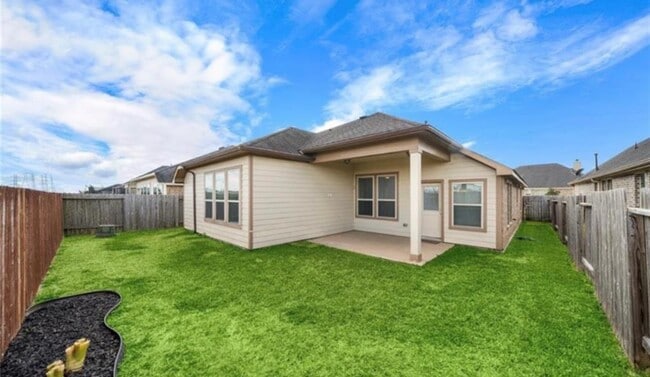 Building Photo - 8727 Seguin Cove Ln