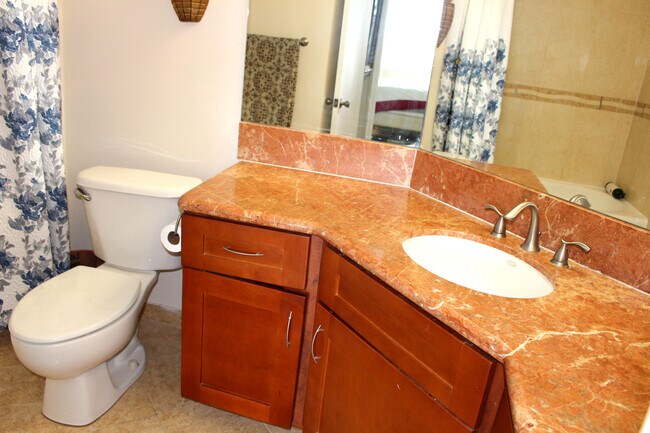 Building Photo - 1000 Scotia Dr