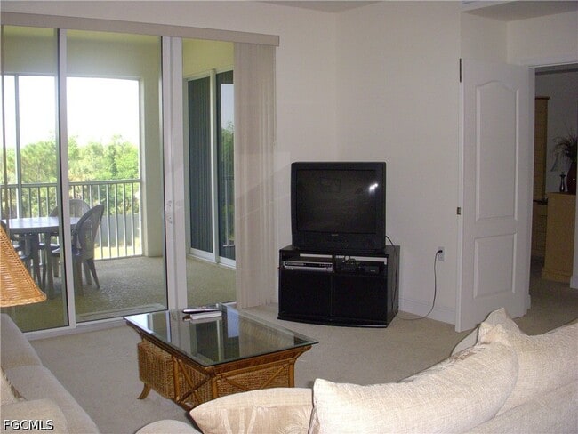 Building Photo - 11021 Gulf Reflections Drive