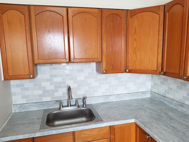 Kitchen - 1405 Taylor Ave