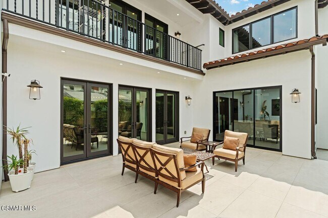 Building Photo - 12727 Landale St