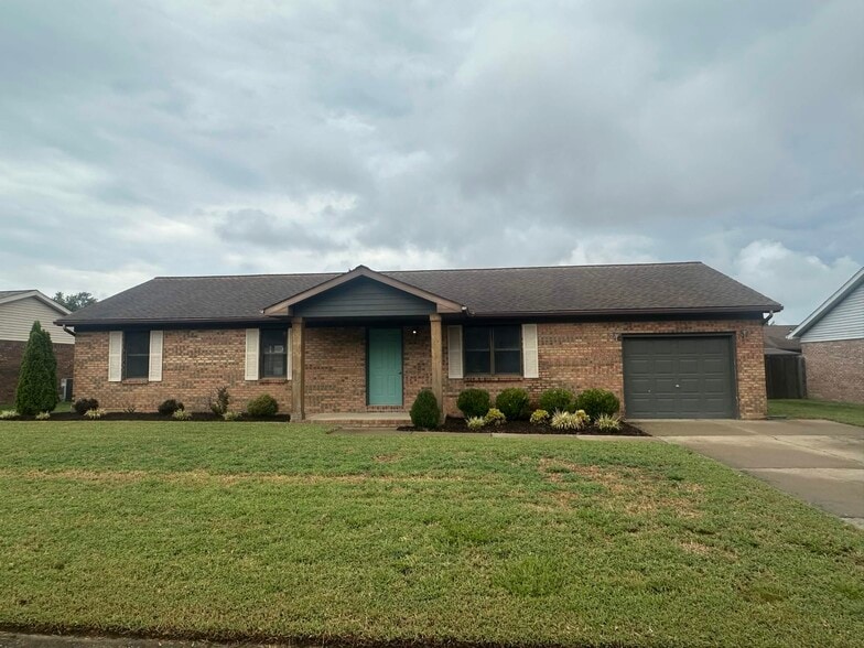 Building Photo - 8888 Arcadia Dr