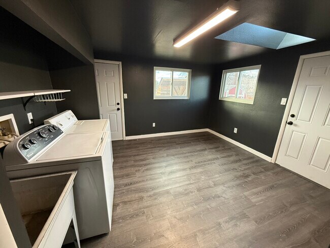 Building Photo - 7225 Inca St